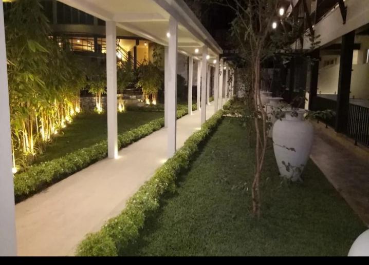 Beachfront Hotel for Sale – Kalutara | Rs. 1 Billion | 22 Rooms | 215 Perches