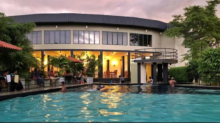 Beachfront Hotel for Sale – Kalutara | Rs. 1 Billion | 22 Rooms | 215 Perches