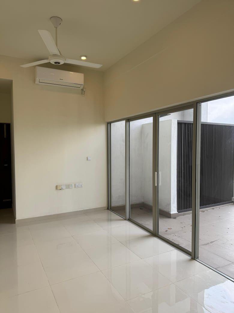 Luxury 3BR Apartment for Sale in Colombo 5 – Brand New, Prime Location