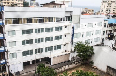 Ceylon City Hotel, 11, Upatissa Road, Colombo 4