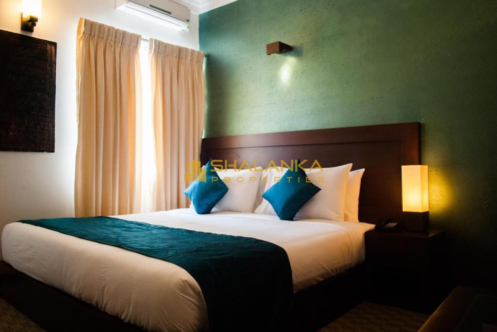 Ceylon City Hotel, 11, Upatissa Road, Colombo 4