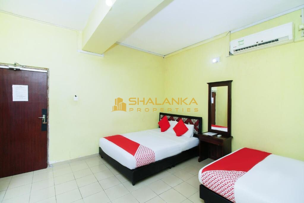 Green Palace, 30, W. A. Silva Mawatha, Wellawatte, Colombo 6