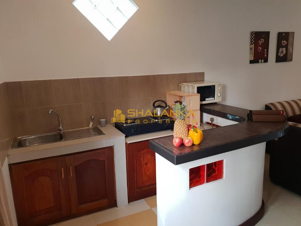 Ice Berg, No.09 Mallika Mawatha, off Templer's Road, 10350 Mount Lavinia