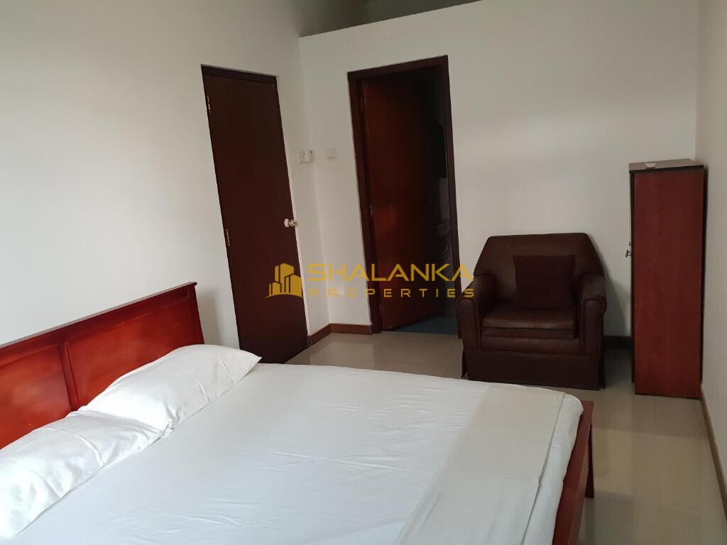 Ice Berg, No.09 Mallika Mawatha, off Templer's Road, 10350 Mount Lavinia