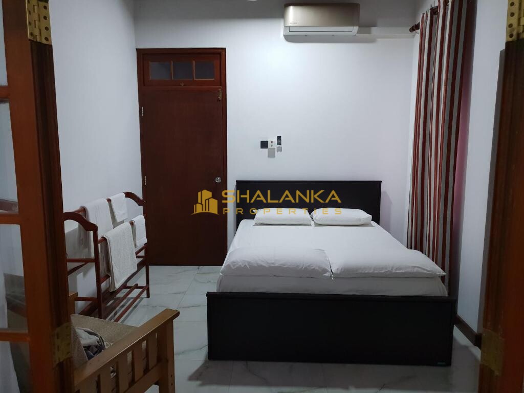 Ice Berg, No.09 Mallika Mawatha, off Templer's Road, 10350 Mount Lavinia