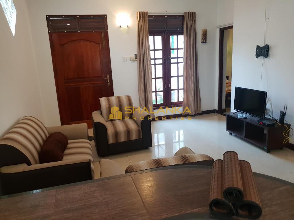 Ice Berg, No.09 Mallika Mawatha, off Templer's Road, 10350 Mount Lavinia