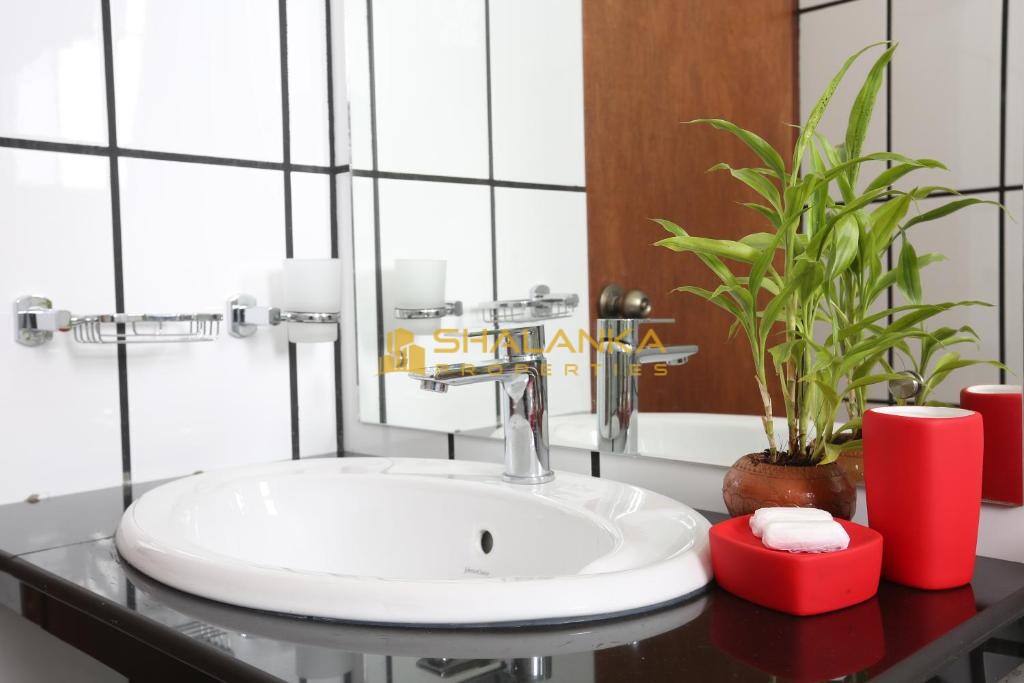 Iddamal Apartments, 10A Iddamal Mawatha, 10370 Mount Lavinia