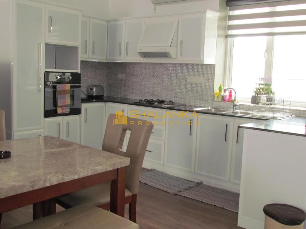 KMC Villa,  30 Sangamitta Avenue, 10350 Mount Lavinia