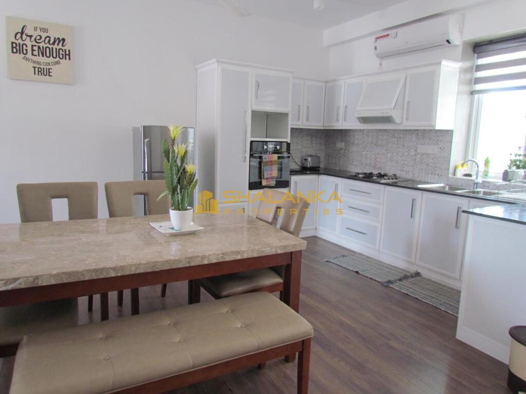 KMC Villa,  30 Sangamitta Avenue, 10350 Mount Lavinia