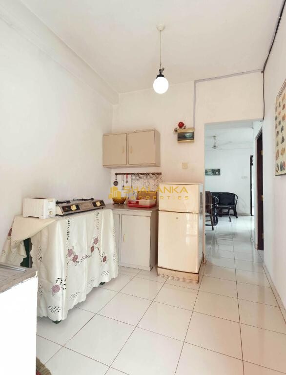 N S Apartment, 19, Circular road, 10370 Mount Lavinia