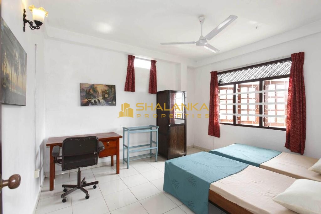 N S Apartment, 19, Circular road, 10370 Mount Lavinia