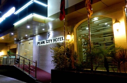 Pearl City Hotel,17, Bauddhaloka Mawatha, Colombo 4