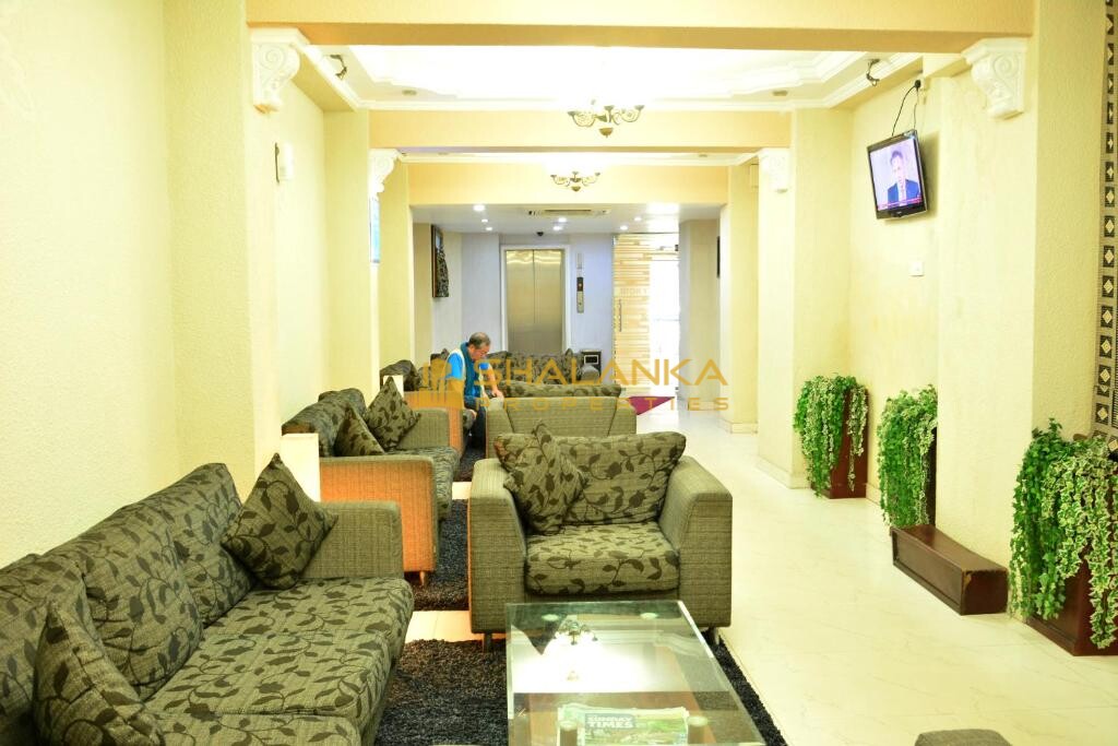 Pearl City Hotel,17, Bauddhaloka Mawatha, Colombo 4