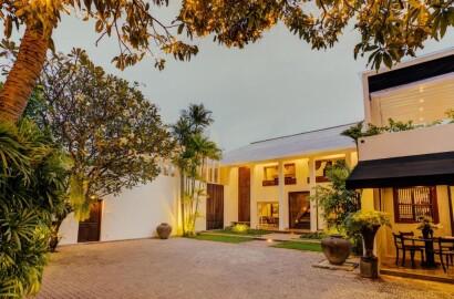 Taru Villas - Lake Lodge, 20, Alvis Terrace, Kollupitiya, Colombo 3