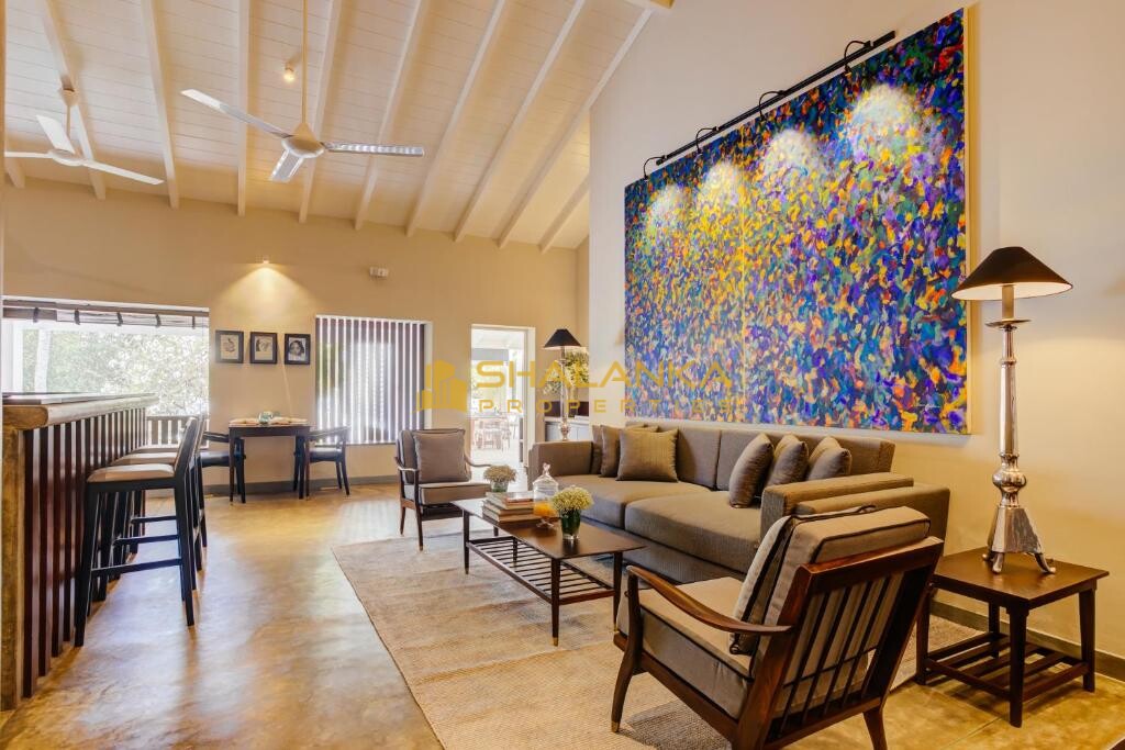Taru Villas - Lake Lodge, 20, Alvis Terrace, Kollupitiya, Colombo 3