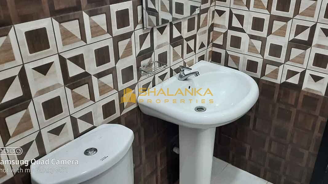 Hemi's Apartment, 103A, Welikadamulla Road, Mabola, Wattala