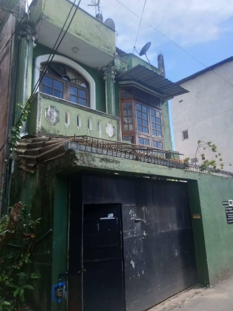 Spacious Two-Storey Five-Assessment House for Sale – Kollupitiya