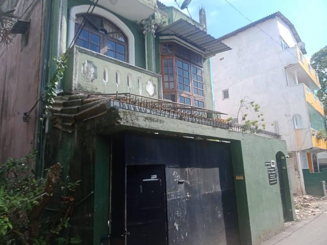 Spacious Two-Storey Five-Assessment House for Sale – Kollupitiya