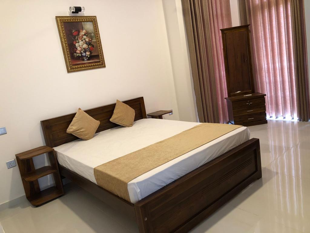 Apartment for sale in Longden Place Colombo 07 - 75 Mn