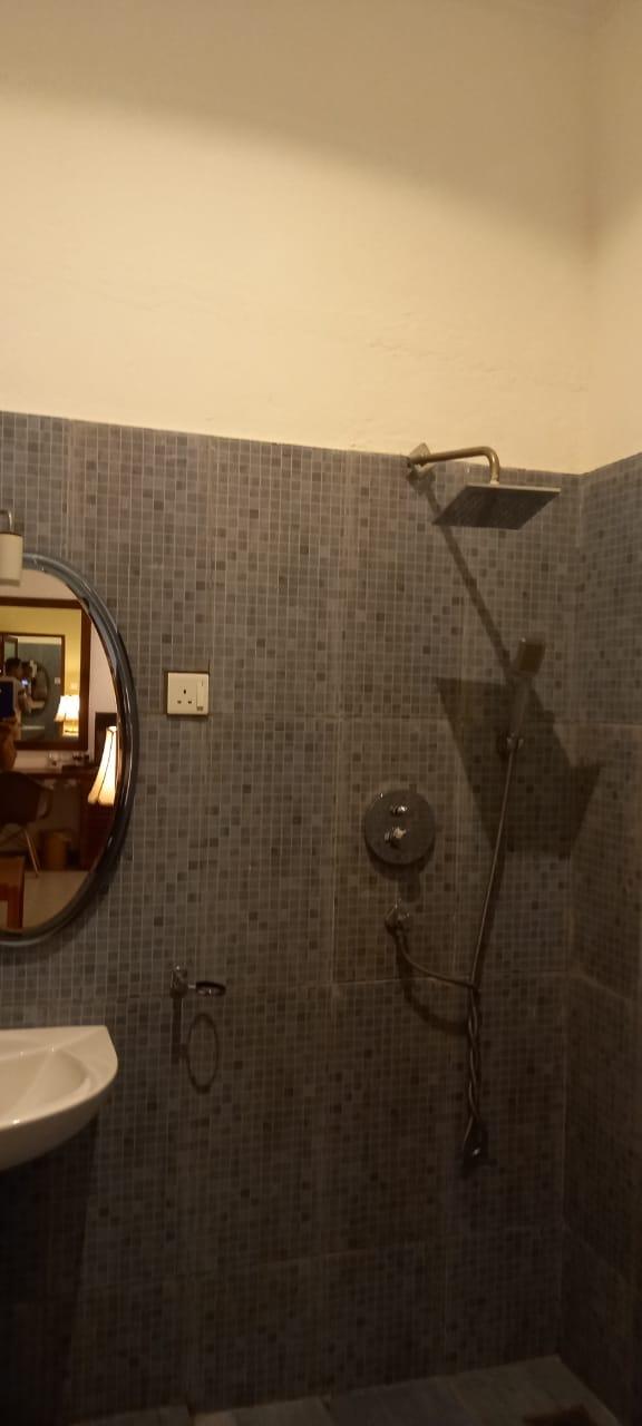 6 BHK Villa for Rent - Kathaluwa - 3,100 US$ per Month