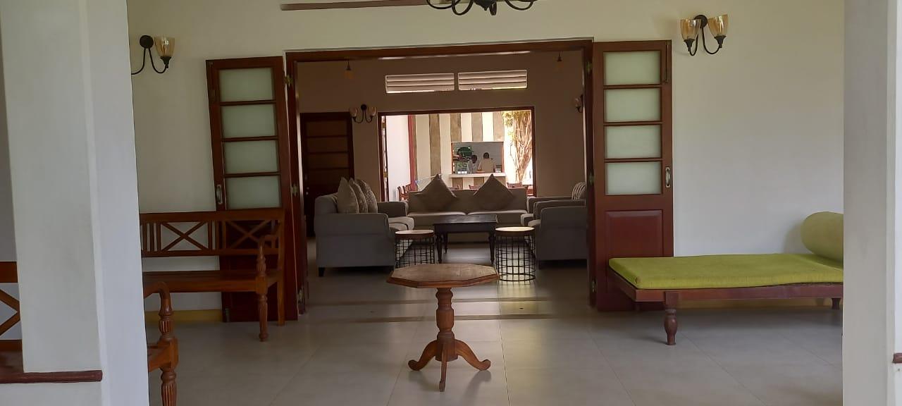 6 BHK Villa for Rent - Kathaluwa - 3,100 US$ per Month