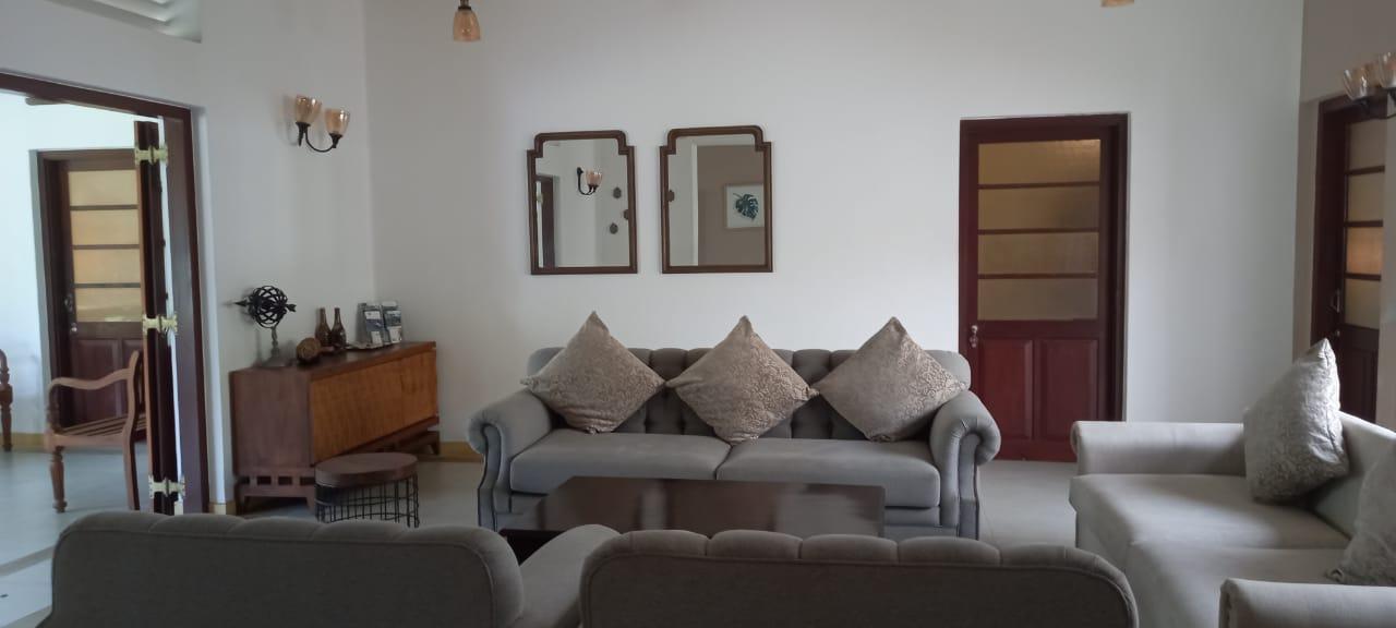 6 BHK Villa for Rent - Kathaluwa - 3,100 US$ per Month